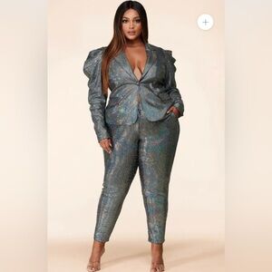 Women's Shimmering Silver Sequin Mirror Disco Ball Blazer & Pant Suit Size 1X